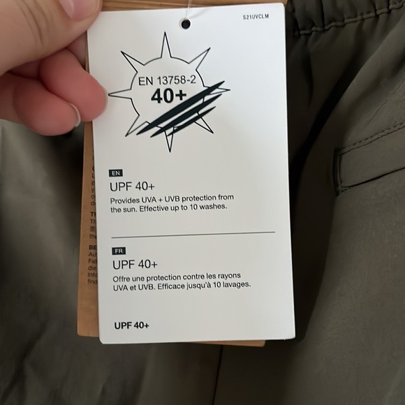 Brand New North Face Cargo Pants. Olive Green, Size Large/Reg. - Picture 3 of 9